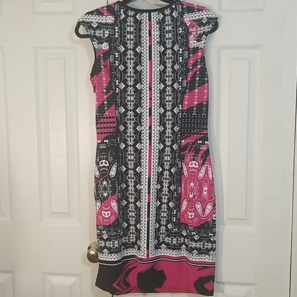 Hot pink and black dress - Picture 3 of 5